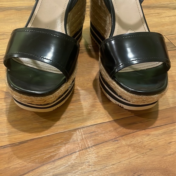 Sandals - Picture 4 of 8